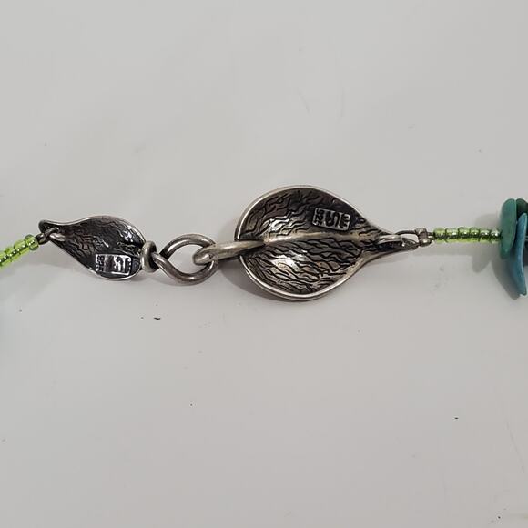 Turquoise Chip Green Stone Bead Pendant Sterling Silver Leaf Clasp Necklace - Picture 6 of 8
